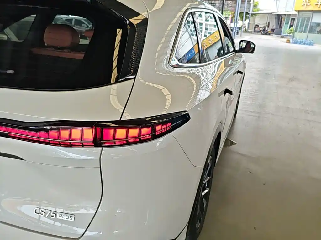 Changan CS75 PLUS 2024 — фото 8