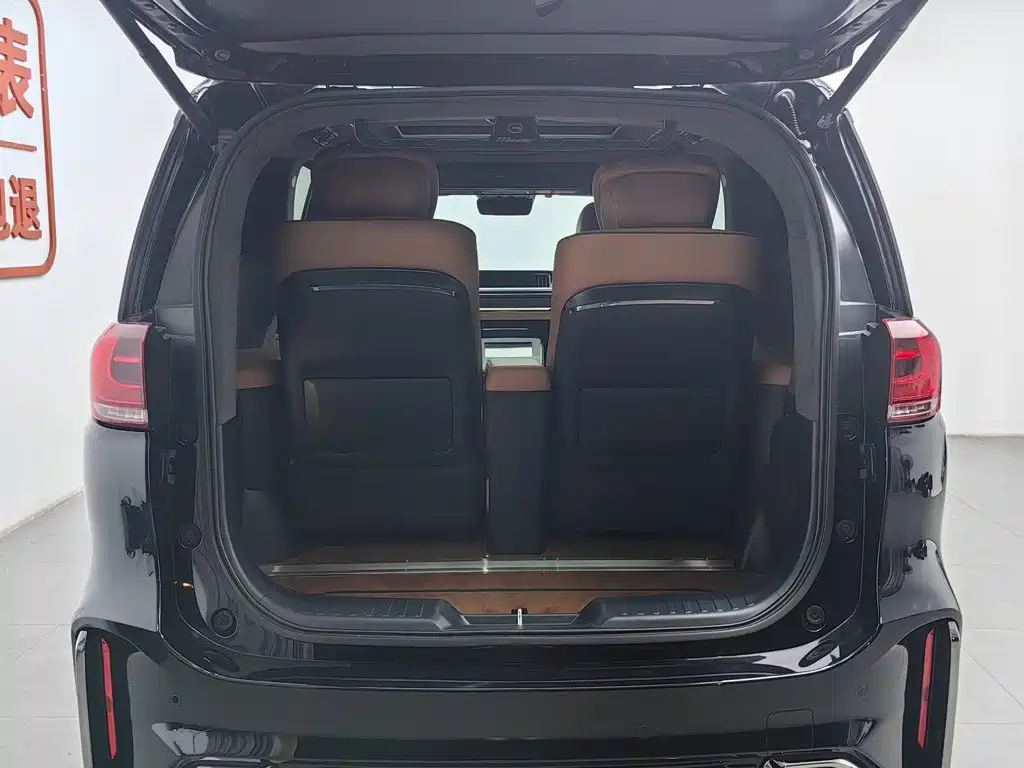GAC Trumpchi M8 2022 — фото 16