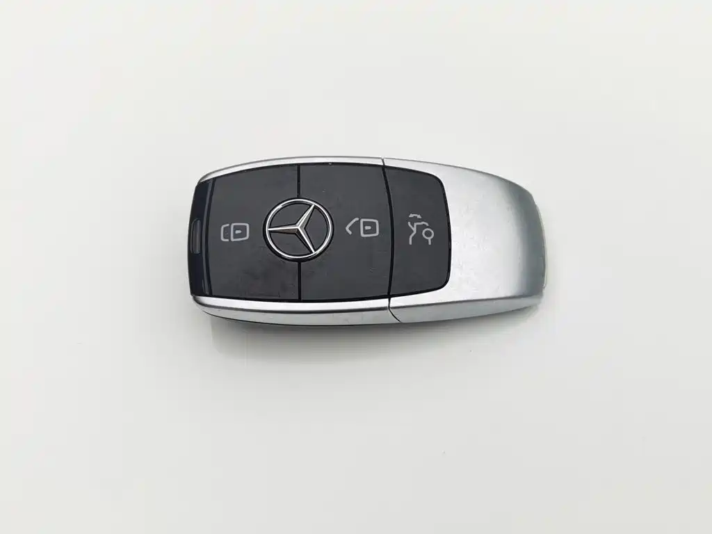 Mercedes-Benz E-Class 2017 — фото 19