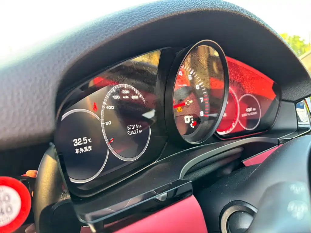 Porsche Cayenne 2019 — фото 17