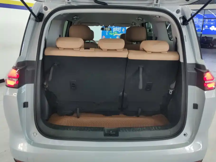 Wuling Starlight 730 New Energy 2025 — фото 4