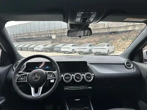 Mercedes-Benz GLA 2023