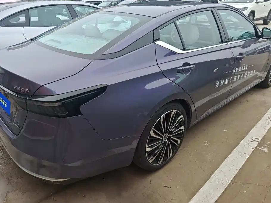 Nissan Teana 2025