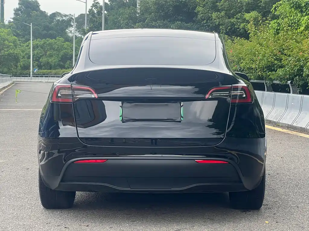 Tesla Model Y 2022 — фото 19