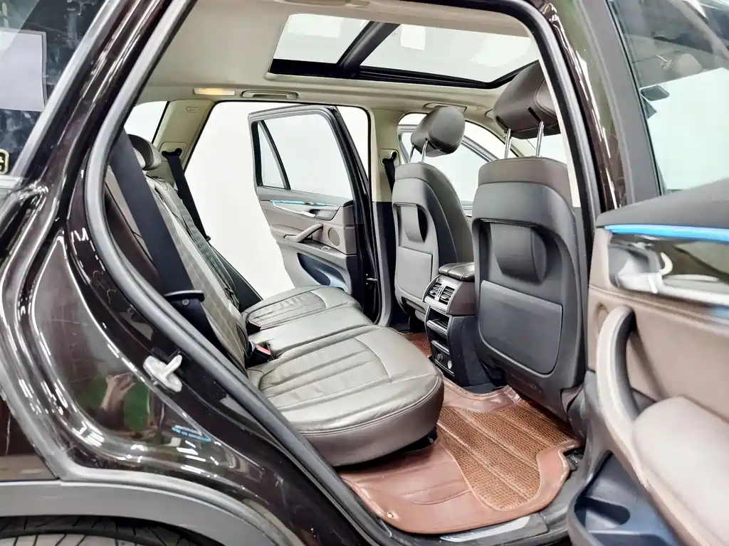 BMW X5 2015 — фото 16