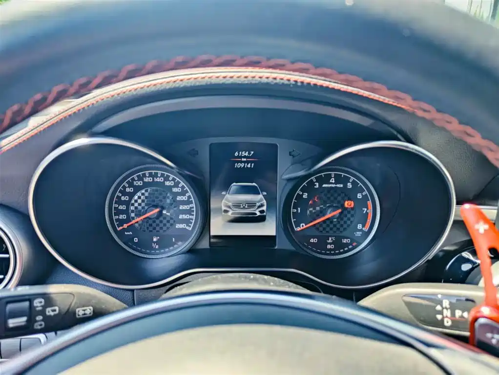 Mercedes-Benz GLC AMG 2019 — фото 12