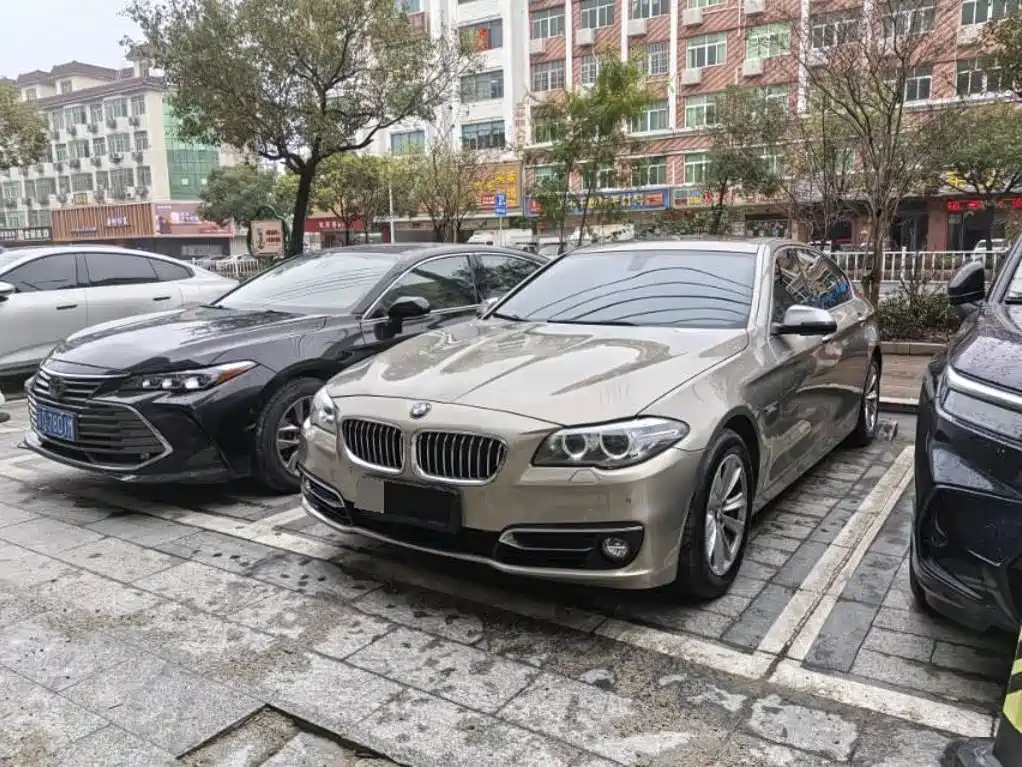 BMW 5 Series 2012