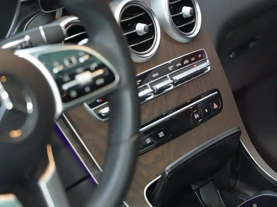 Mercedes-Benz GLC 2020 — фото 13
