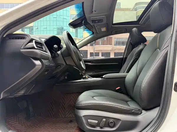 Toyota Camry 2021