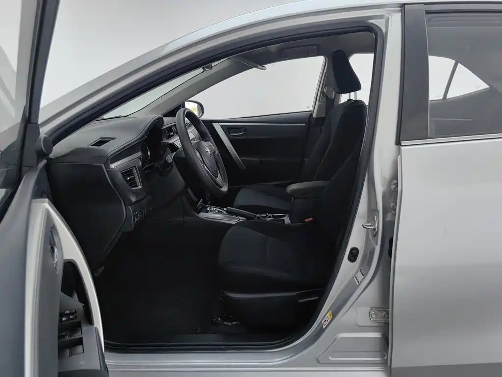 Toyota Corolla 2015 — фото 10