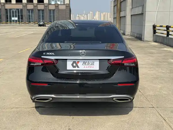 Mercedes-Benz E-Class 2023