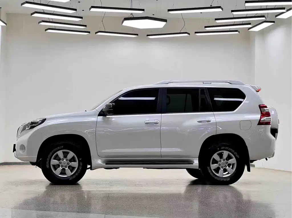 Toyota Prado 2017 — фото 30