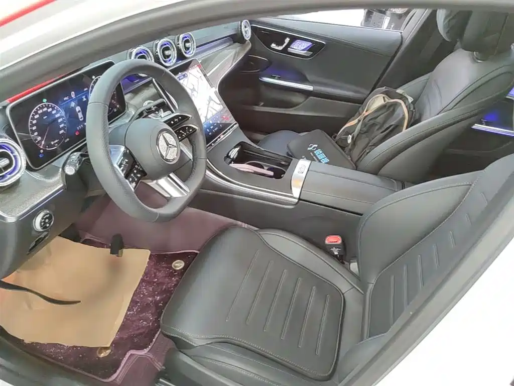Mercedes-Benz C-Class 2025 — фото 15