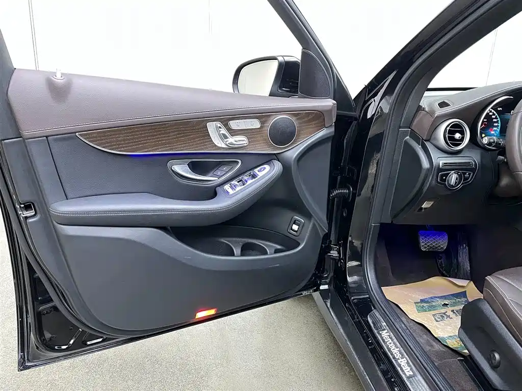 Mercedes-Benz GLC 2022 — фото 11