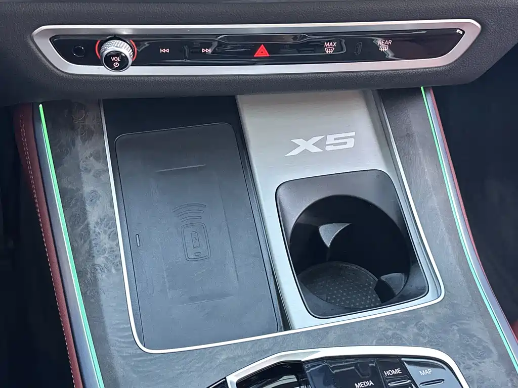 BMW X5 2025 — фото 10
