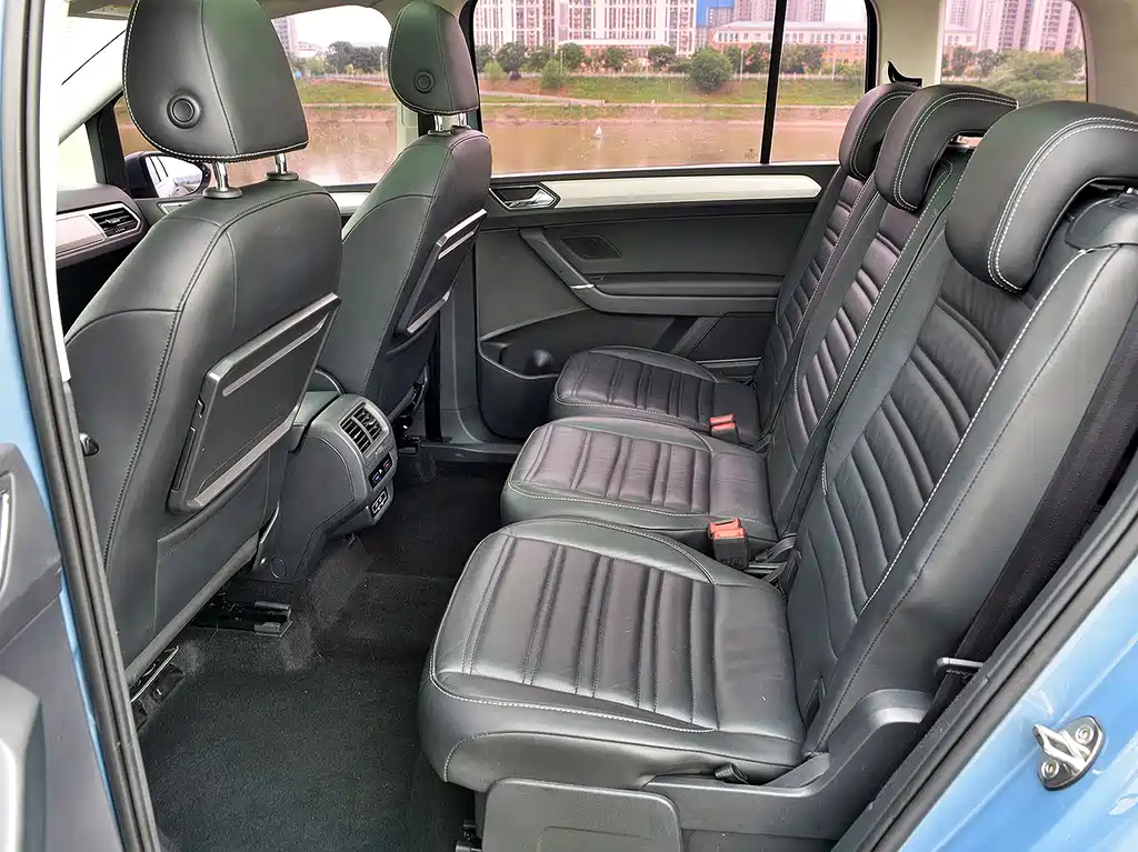 Volkswagen Touran 2019 — фото 13