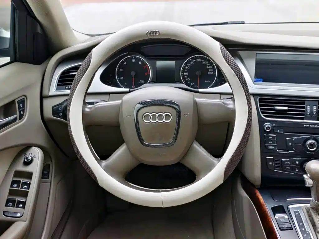 Audi A4L 2011
