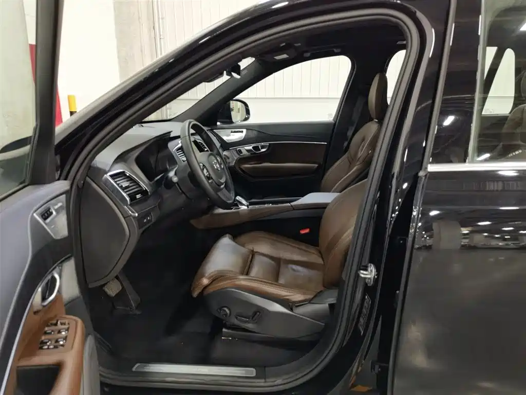 Volvo XC90 PHEV 2024 — фото 10
