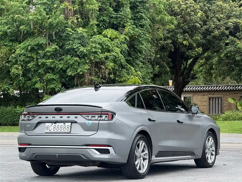 Ford Mondeo 2022 — фото 9
