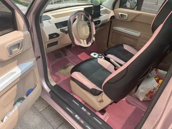 Geely Galaxy Panda 2023