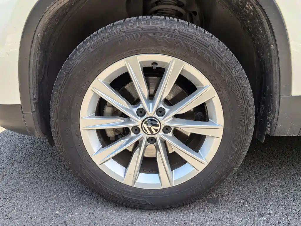 Volkswagen Tiguan 2015 — фото 6