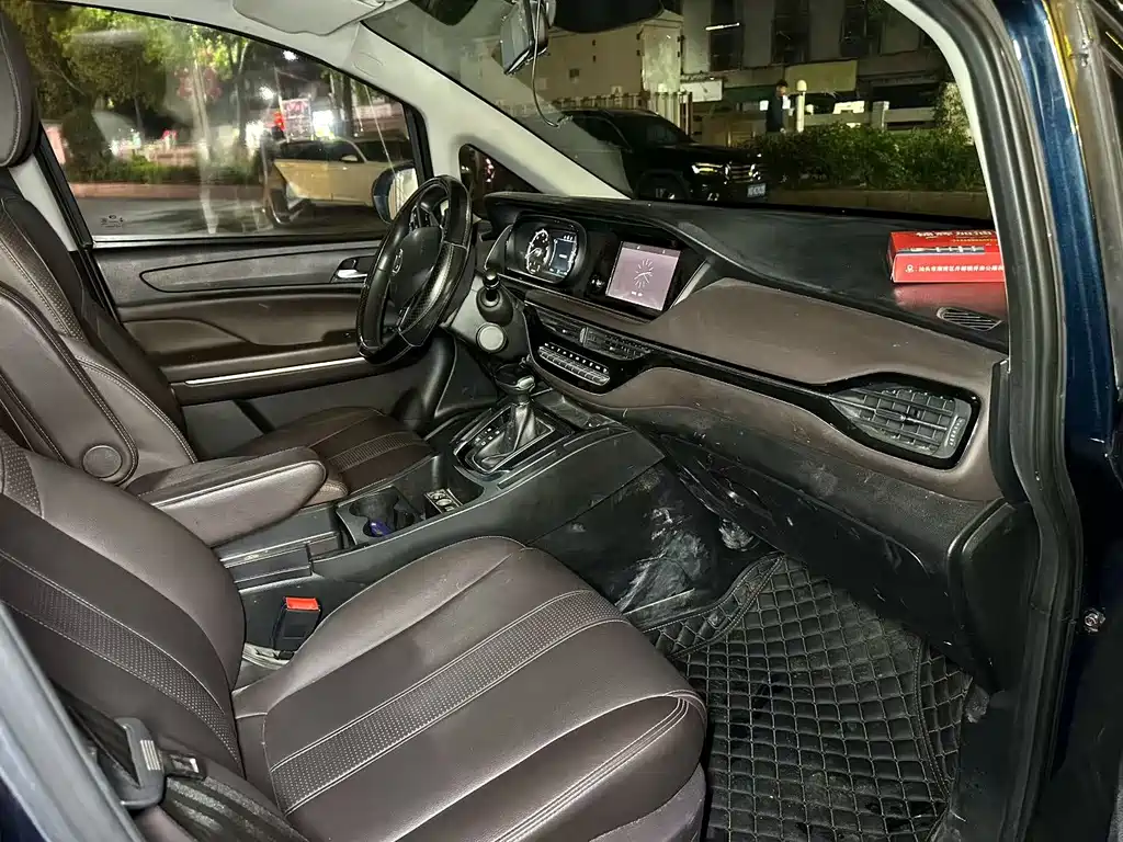 GAC Motor Trumpchi M6 2019 — фото 2
