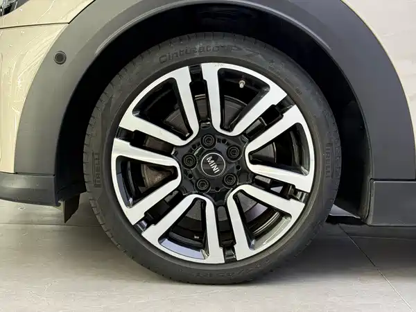 MINI MINI 2021