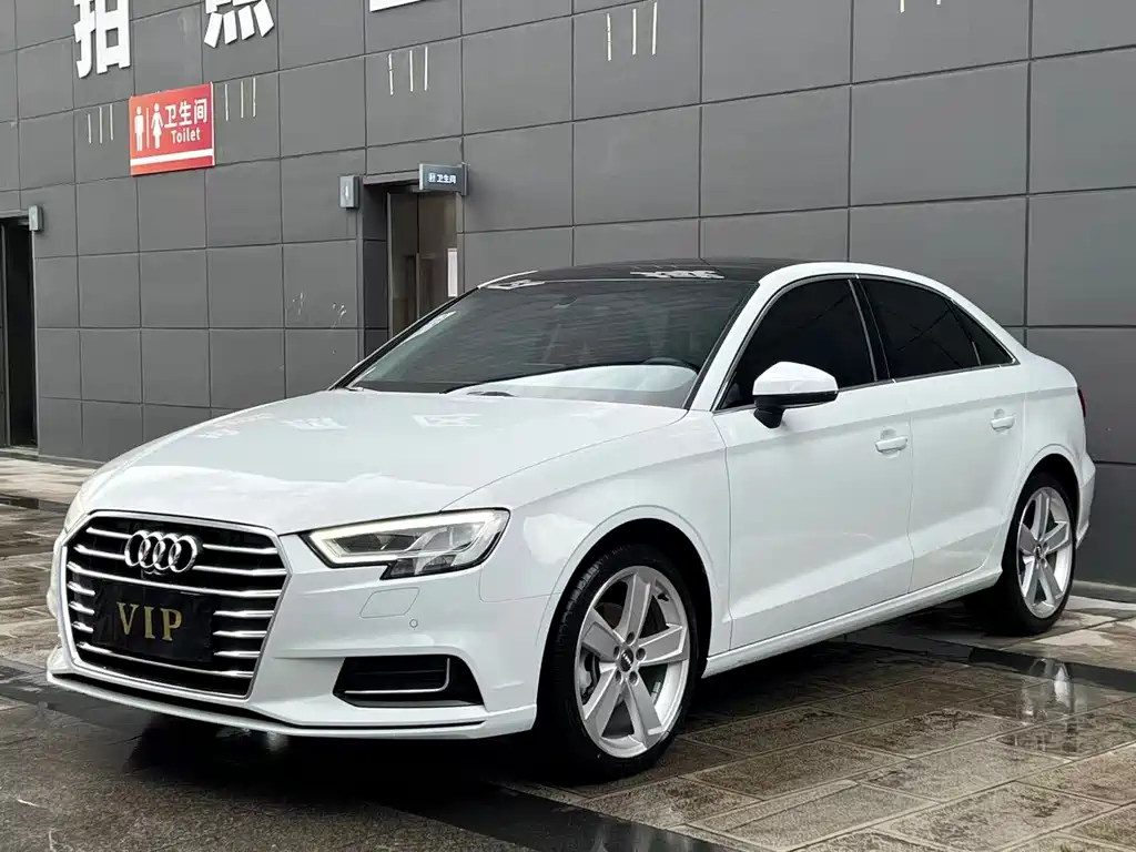 Audi A3 2020 — фото 1