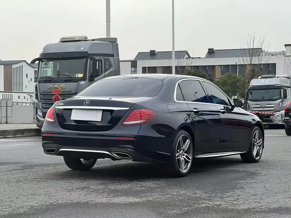 Mercedes-Benz E-Class 2020 — фото 8