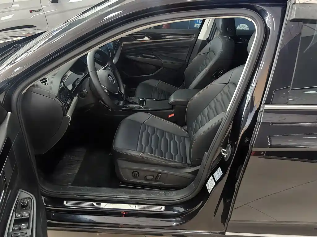 Volkswagen Passat 2020 — фото 13