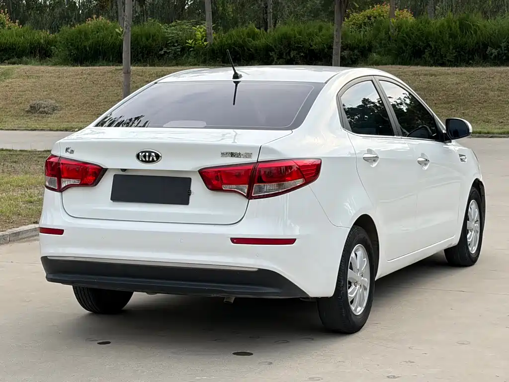 Kia K2 2016 — фото 15