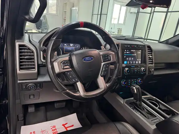 Ford F-150 Raptor 2018