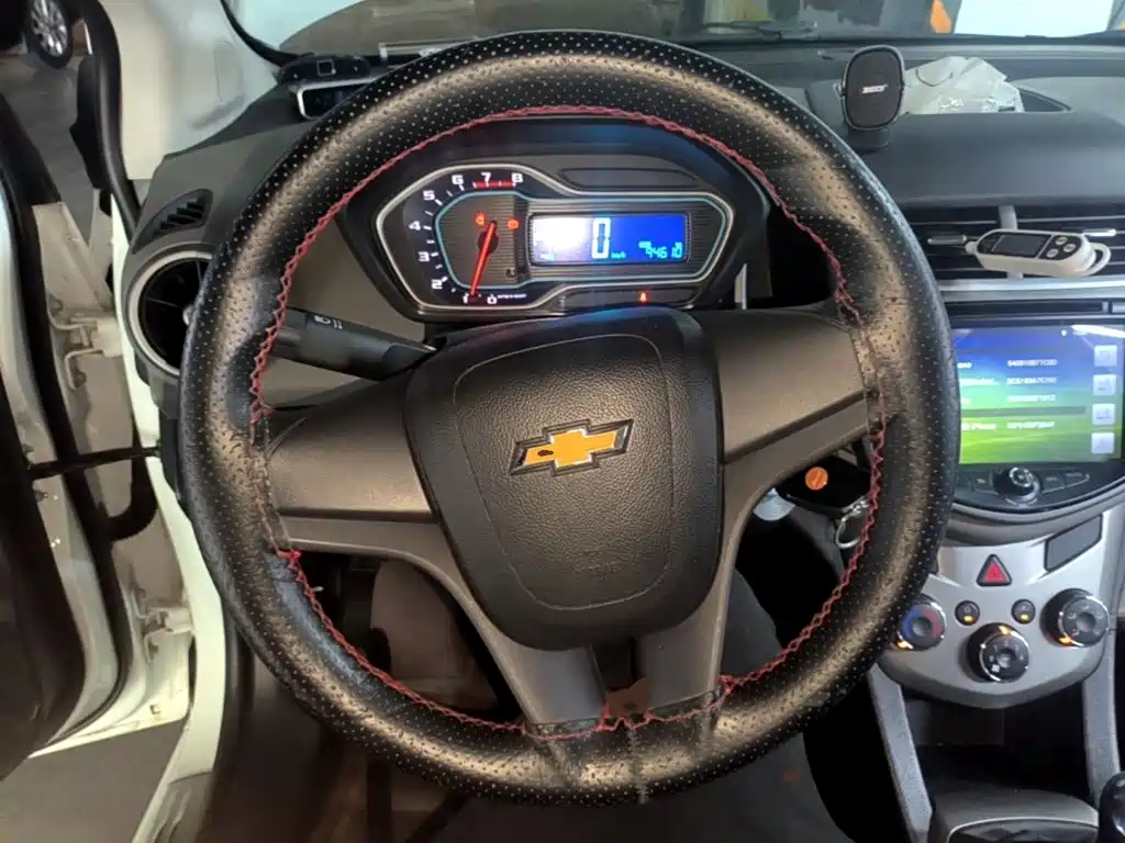 Chevrolet Aveo 2015 — фото 11