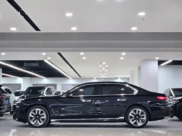 BMW 7 Series 2023