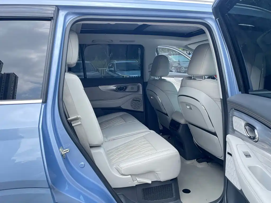 GAC Motor Trumpchi GS8 2022 — фото 13