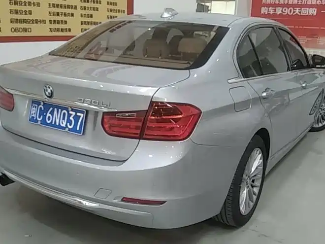 BMW 3 Series 2012 — фото 2