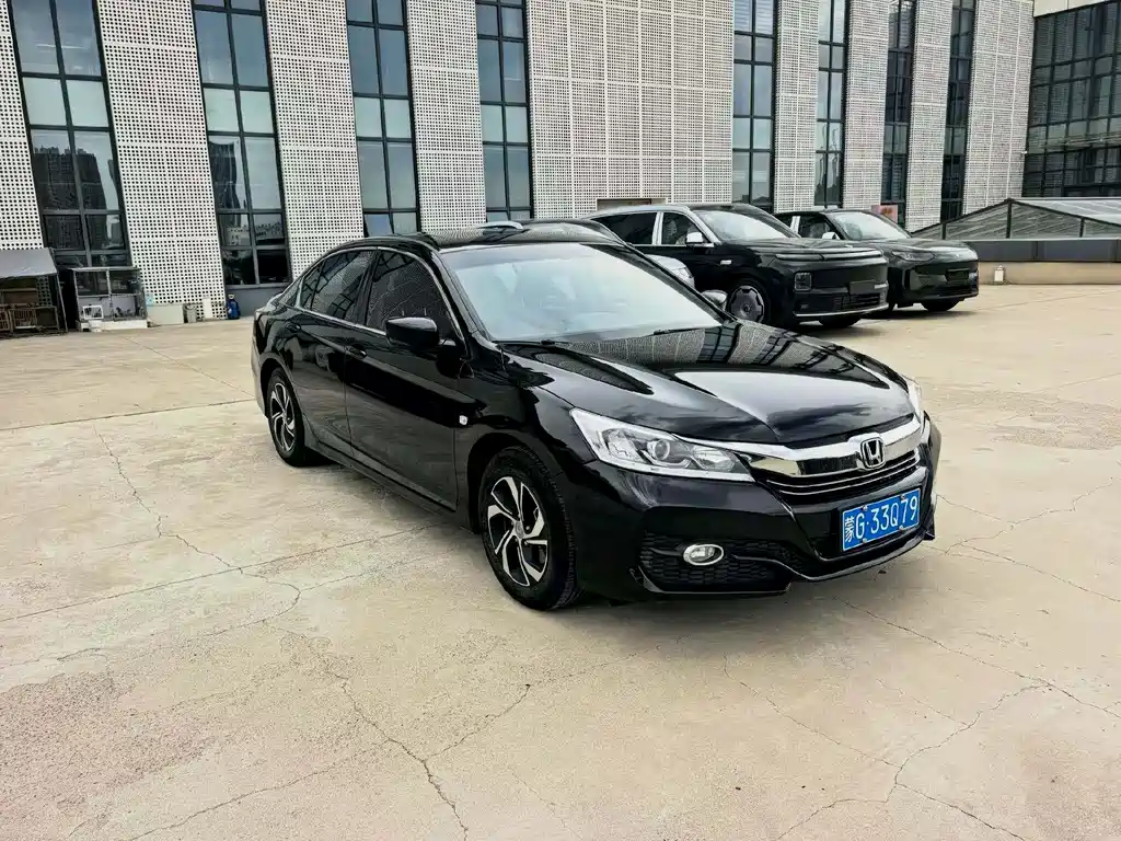 Honda Accord 2017 — фото 3