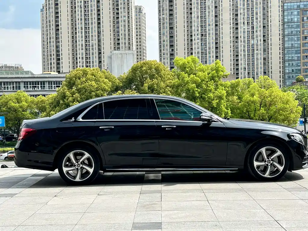 Mercedes-Benz E-Class 2019 — фото 4