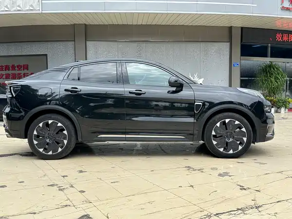 Lynk & Co 05 EM-P 2021