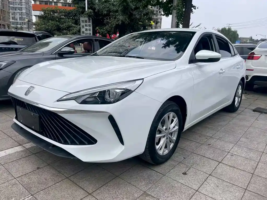 Roewe i5 2023 — фото 1