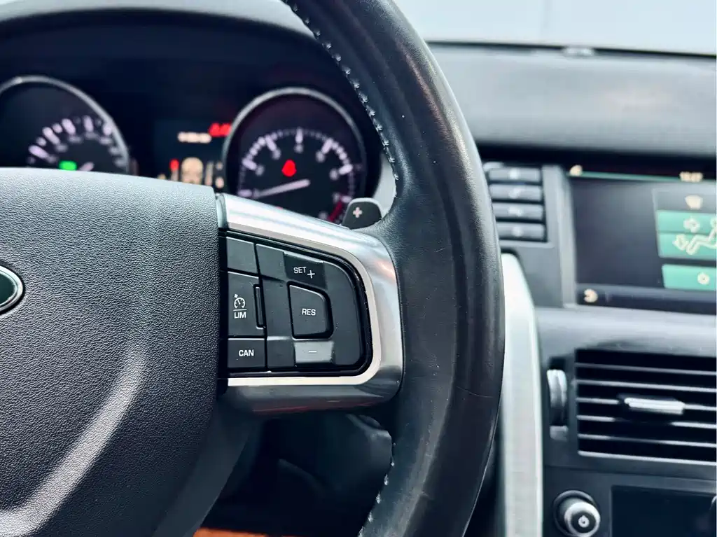 Land Rover Discovery Sport 2016 — фото 19
