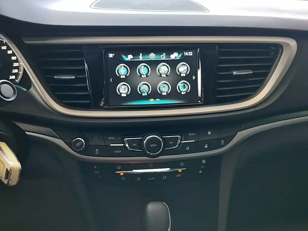Buick Excelle 2021 — фото 13