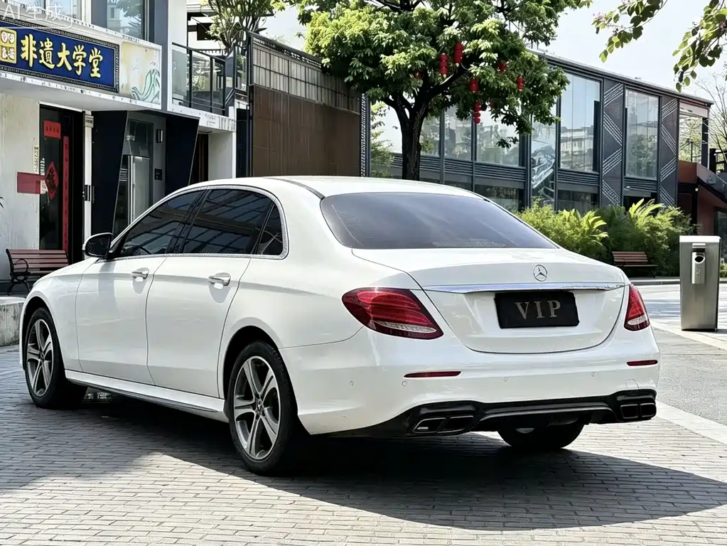 Mercedes-Benz E-Class 2019 — фото 9