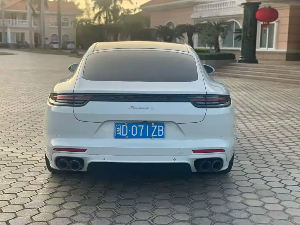 Porsche Panamera 2020 — фото 9
