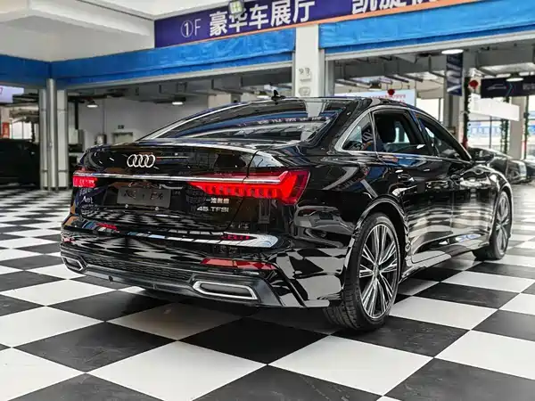 Audi A6L 2021