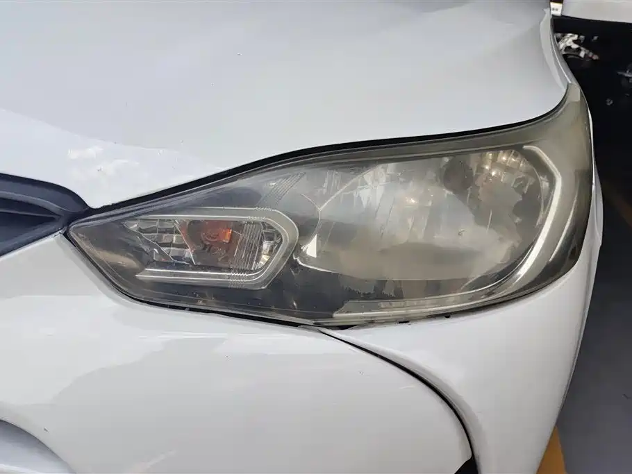 Toyota Yaris L 2017 — фото 5
