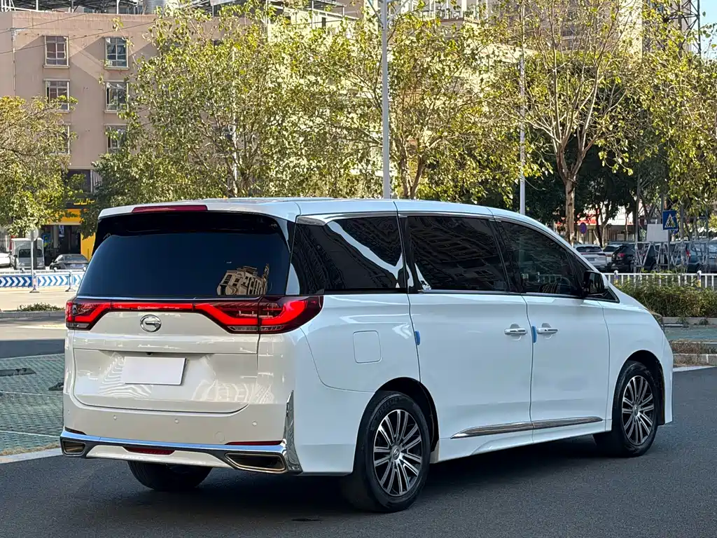 GAC Motor Trumpchi M8 2022 — фото 10