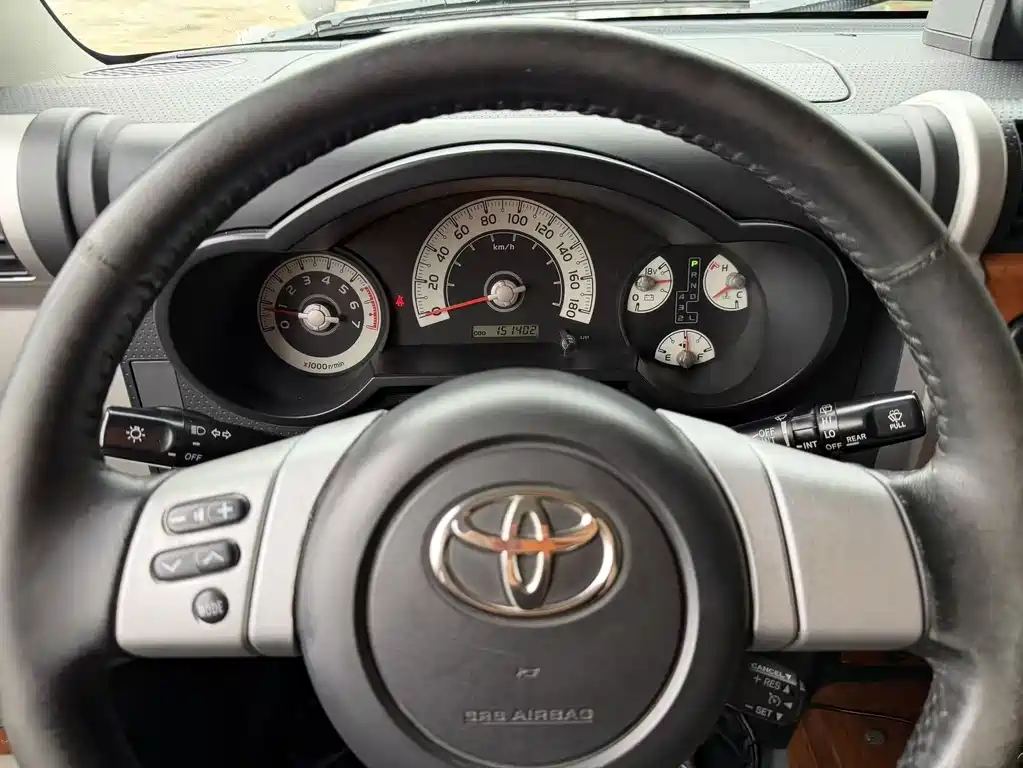 Toyota FJ Cruiser 2008 — фото 13