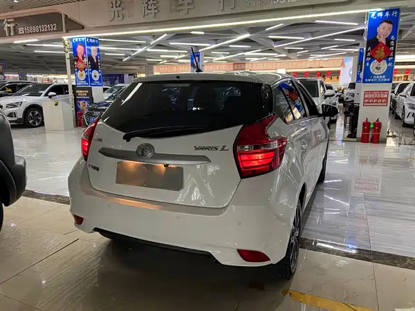 Toyota Yaris L 2023