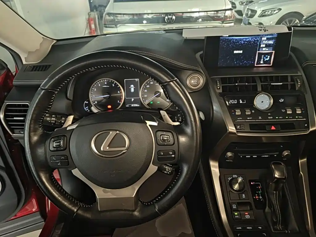 Lexus NX 2018 — фото 10